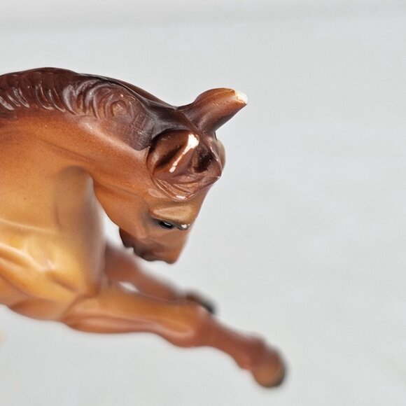 Breyer Stablemate Horse Warmblood Chestnut Two Socks #5412 G2 RUBS - Picture 8 of 9